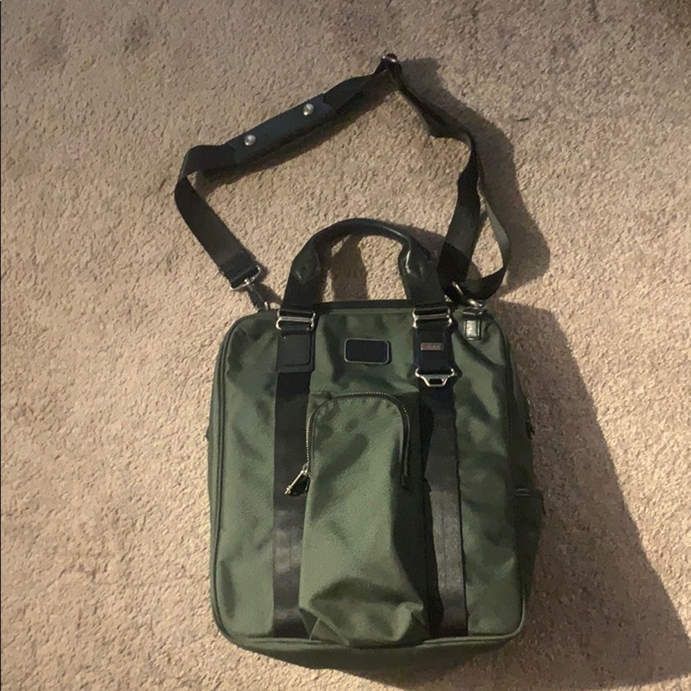 Tumi alpha bravo north/south messenger bag